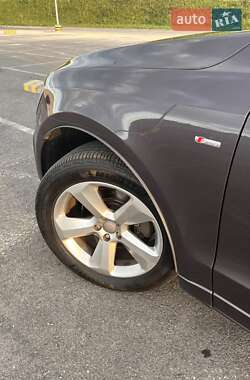 Внедорожник / Кроссовер Audi Q5 2011 в 