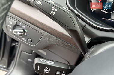 Внедорожник / Кроссовер Audi Q5 2022 в 