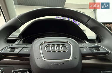 Внедорожник / Кроссовер Audi Q5 2022 в 