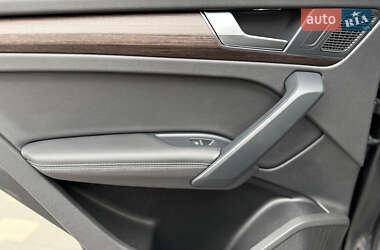 Внедорожник / Кроссовер Audi Q5 2022 в 