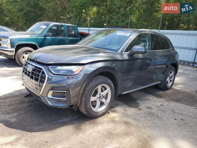 Внедорожник / Кроссовер Audi Q5 2021 в 