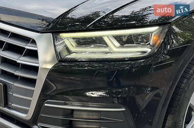 Внедорожник / Кроссовер Audi Q5 2018 в 