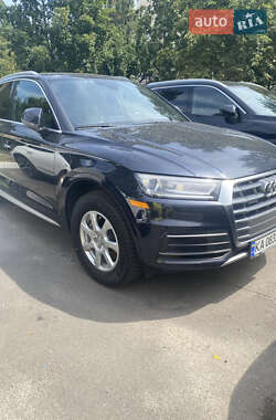 Внедорожник / Кроссовер Audi Q5 2020 в 