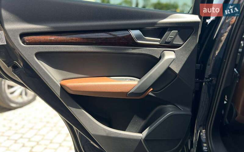 Внедорожник / Кроссовер Audi Q5 2019 в Ивано-Франковске