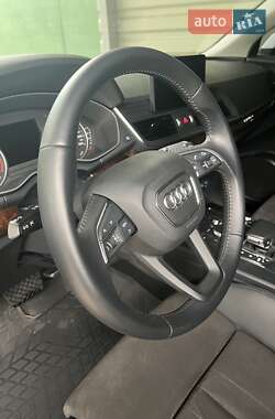 Внедорожник / Кроссовер Audi Q5 2017 в 