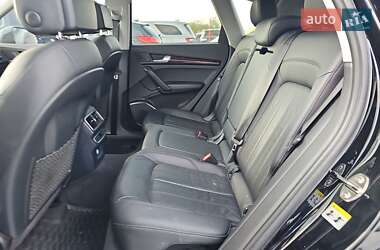 Внедорожник / Кроссовер Audi Q5 2017 в 