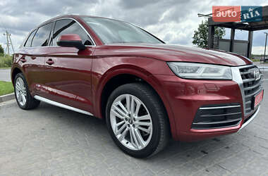 Внедорожник / Кроссовер Audi Q5 2017 в 