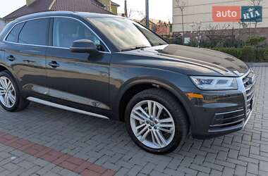 Внедорожник / Кроссовер Audi Q5 2017 в 