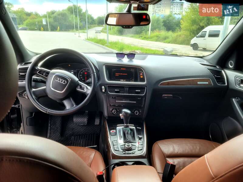 Внедорожник / Кроссовер Audi Q5 2010 в Львове