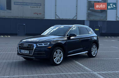 Внедорожник / Кроссовер Audi Q5 2018 в 