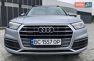 Внедорожник / Кроссовер Audi Q5 2019 в 