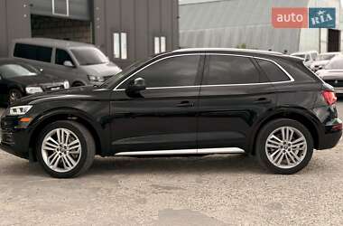 Внедорожник / Кроссовер Audi Q5 2018 в 