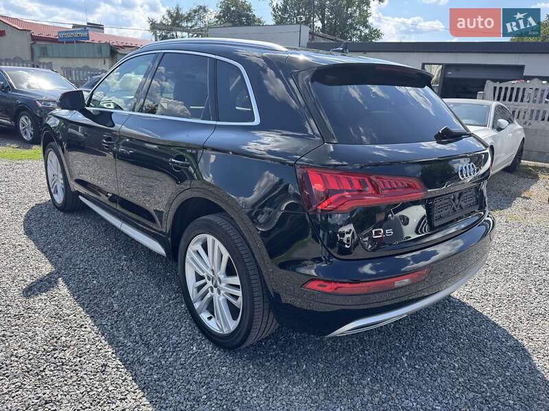 Внедорожник / Кроссовер Audi Q5 2019 в Тернополе