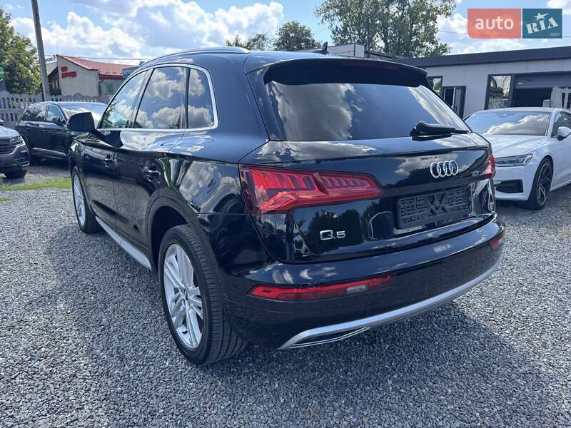 Внедорожник / Кроссовер Audi Q5 2019 в Тернополе