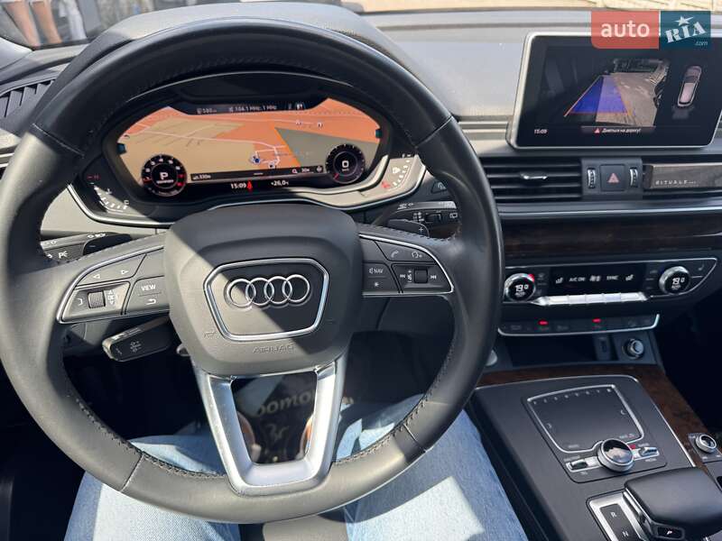 Внедорожник / Кроссовер Audi Q5 2019 в Тернополе