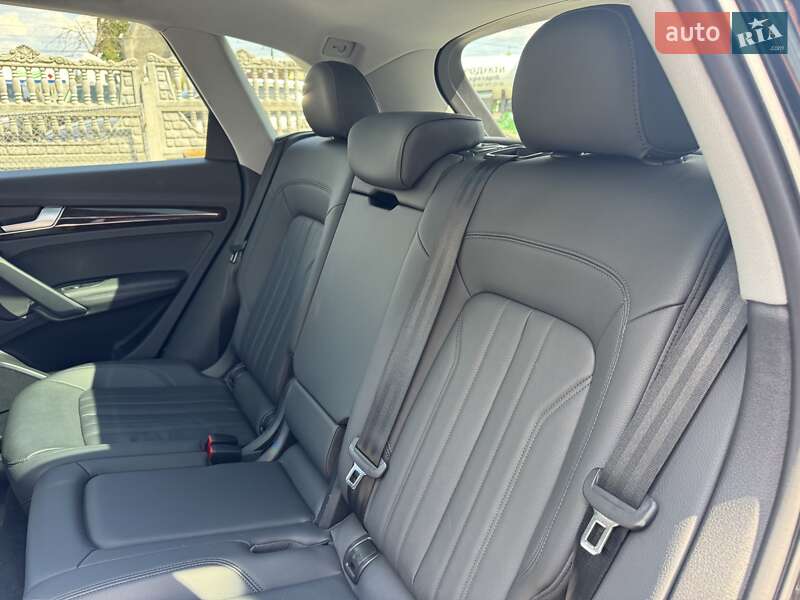 Внедорожник / Кроссовер Audi Q5 2019 в Тернополе