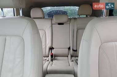 Внедорожник / Кроссовер Audi Q5 2017 в 