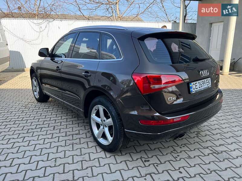 Внедорожник / Кроссовер Audi Q5 2011 в Черновцах