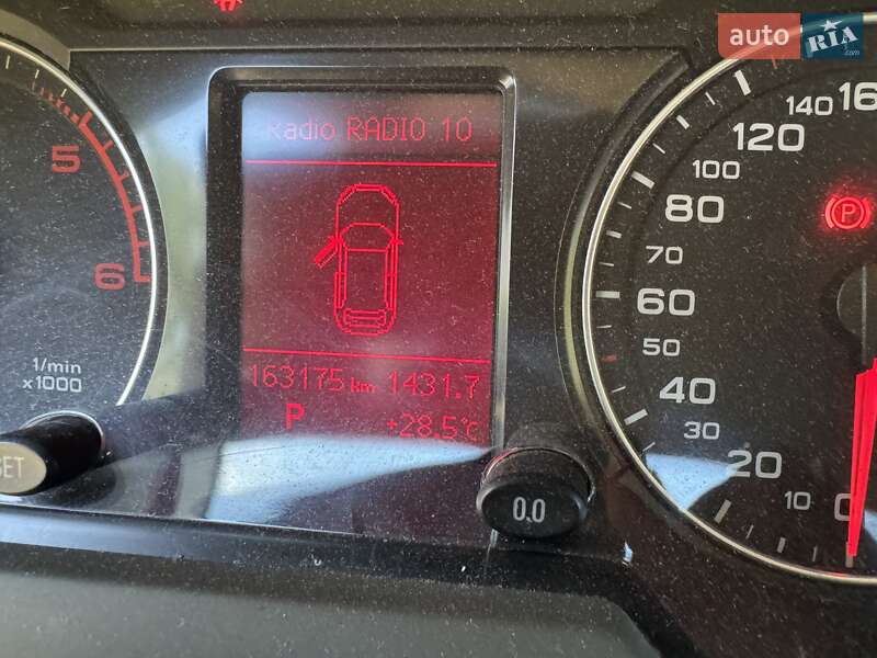 Внедорожник / Кроссовер Audi Q5 2011 в Черновцах