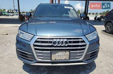 Внедорожник / Кроссовер Audi Q5 2018 в 