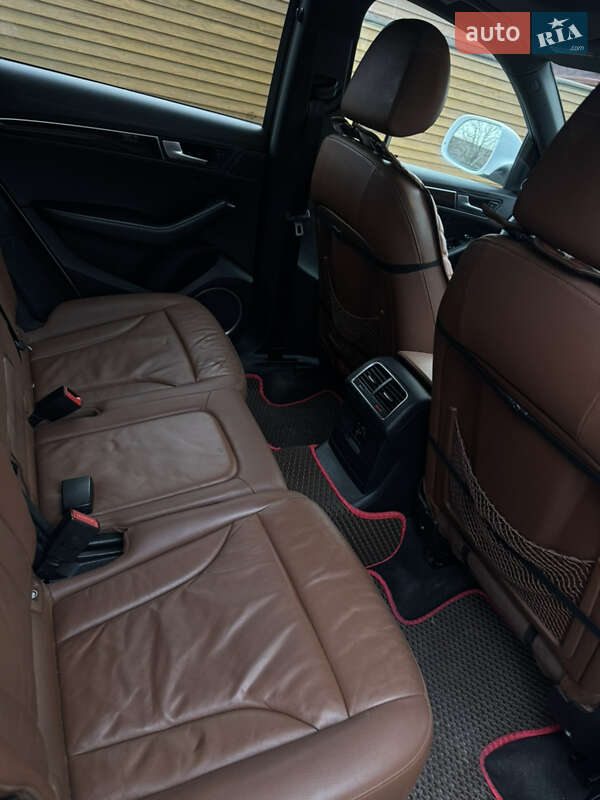Внедорожник / Кроссовер Audi Q5 2011 в Вараше