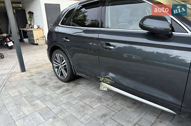 Внедорожник / Кроссовер Audi Q5 2018 в 