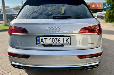 Позашляховик / Кросовер Audi Q5 2024 в 