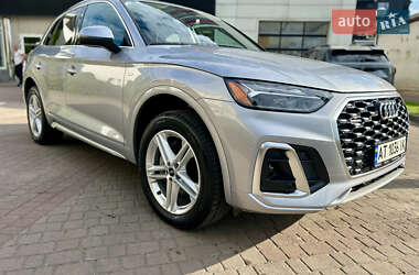 Позашляховик / Кросовер Audi Q5 2024 в 