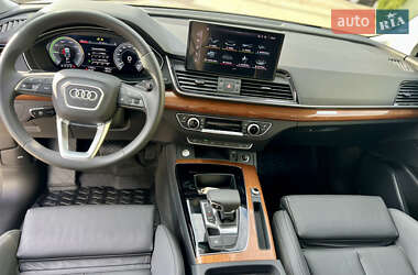 Позашляховик / Кросовер Audi Q5 2024 в 
