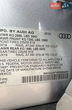 Позашляховик / Кросовер Audi Q5 2024 в 