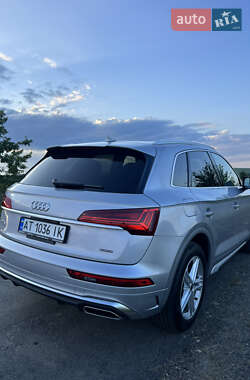 Позашляховик / Кросовер Audi Q5 2024 в 