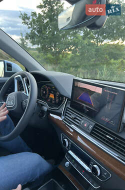 Позашляховик / Кросовер Audi Q5 2024 в 