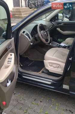 Внедорожник / Кроссовер Audi Q5 2012 в 