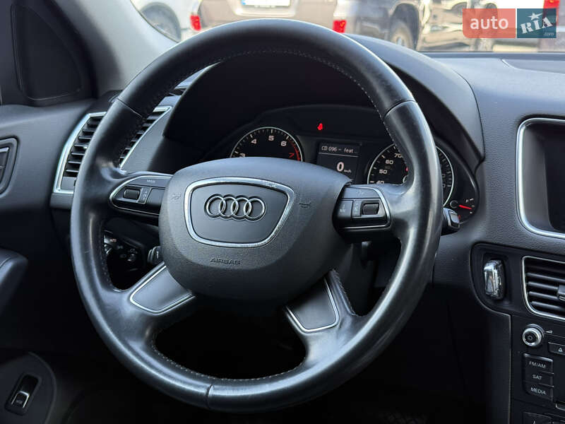Внедорожник / Кроссовер Audi Q5 2013 в Черновцах