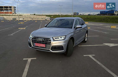 Внедорожник / Кроссовер Audi Q5 2017 в 