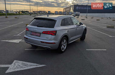 Внедорожник / Кроссовер Audi Q5 2017 в 