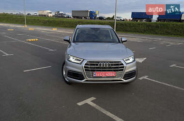 Внедорожник / Кроссовер Audi Q5 2017 в 