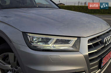 Внедорожник / Кроссовер Audi Q5 2017 в 