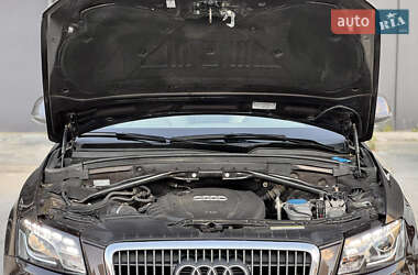Внедорожник / Кроссовер Audi Q5 2011 в 