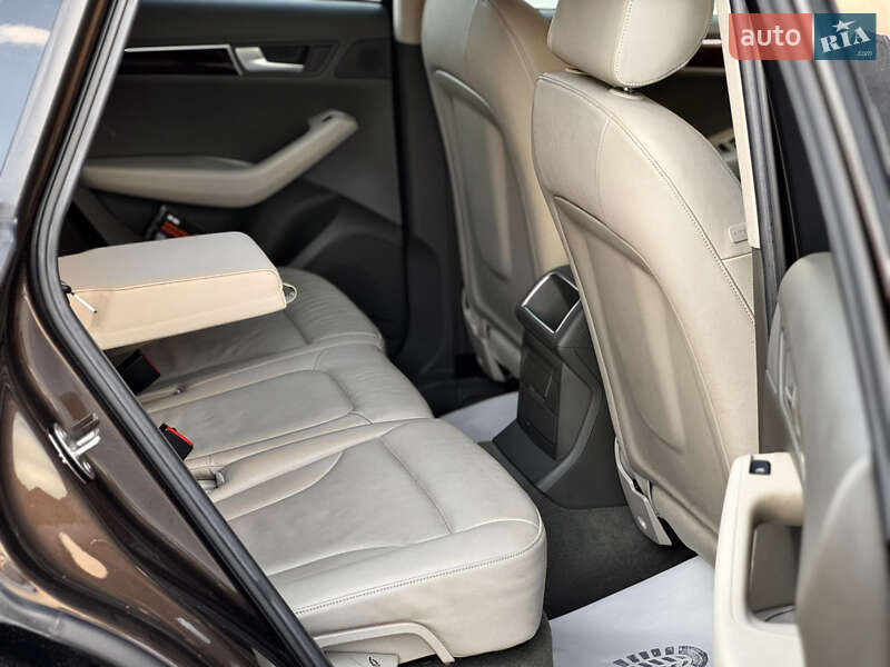 Позашляховик / Кросовер Audi Q5 2011 в Києві