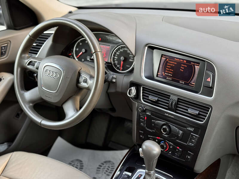 Позашляховик / Кросовер Audi Q5 2011 в Києві