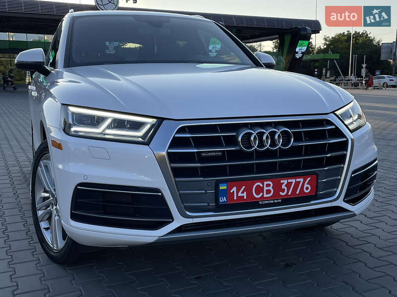 Внедорожник / Кроссовер Audi Q5 2018 в Луцке