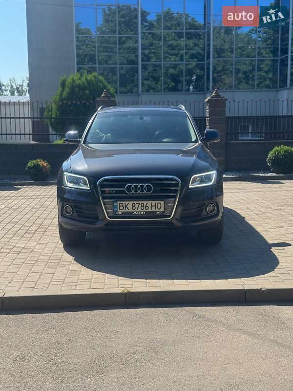 Внедорожник / Кроссовер Audi Q5 2016 в Ровно