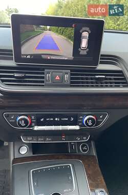 Внедорожник / Кроссовер Audi Q5 2019 в 