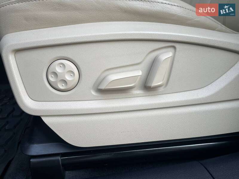 Внедорожник / Кроссовер Audi Q5 2021 в Киеве