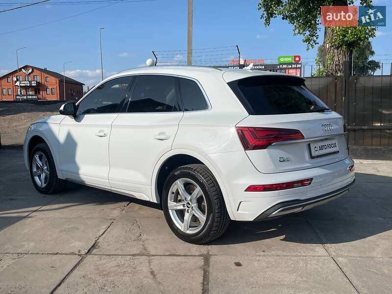 Внедорожник / Кроссовер Audi Q5 2021 в Киеве