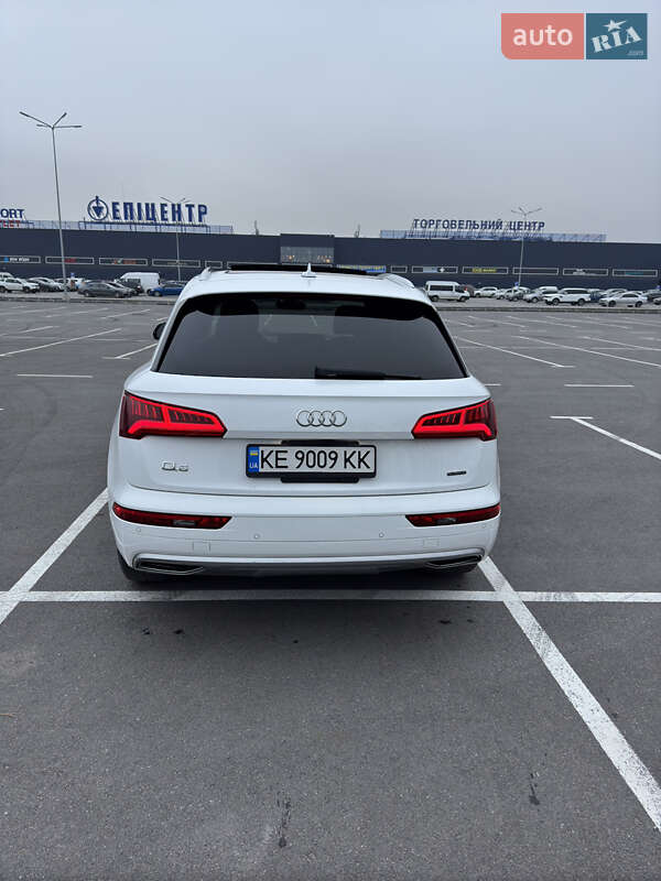 Внедорожник / Кроссовер Audi Q5 2020 в Днепре