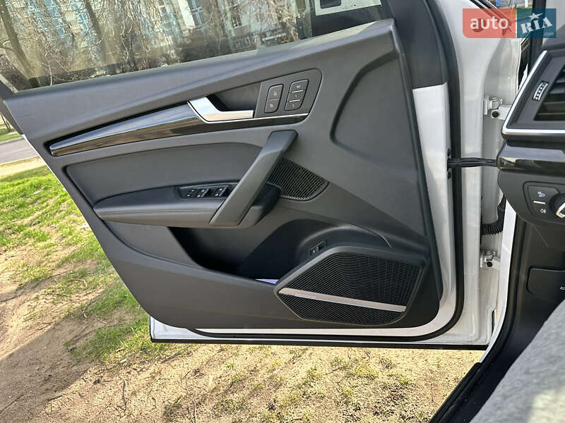Внедорожник / Кроссовер Audi Q5 2020 в Днепре