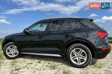 Внедорожник / Кроссовер Audi Q5 2018 в 
