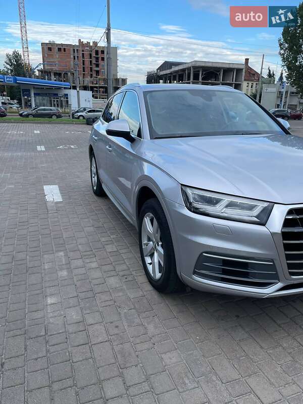 Внедорожник / Кроссовер Audi Q5 2019 в Львове